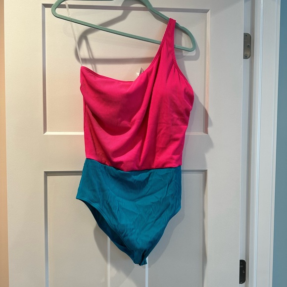 La Vie En Rose One piece swimsuit - Picture 1 of 3